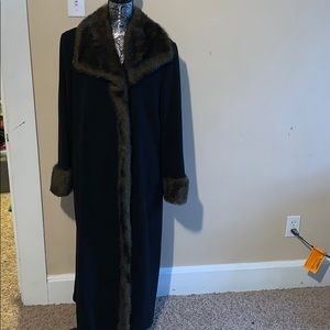 Full length wool coat with fur trim